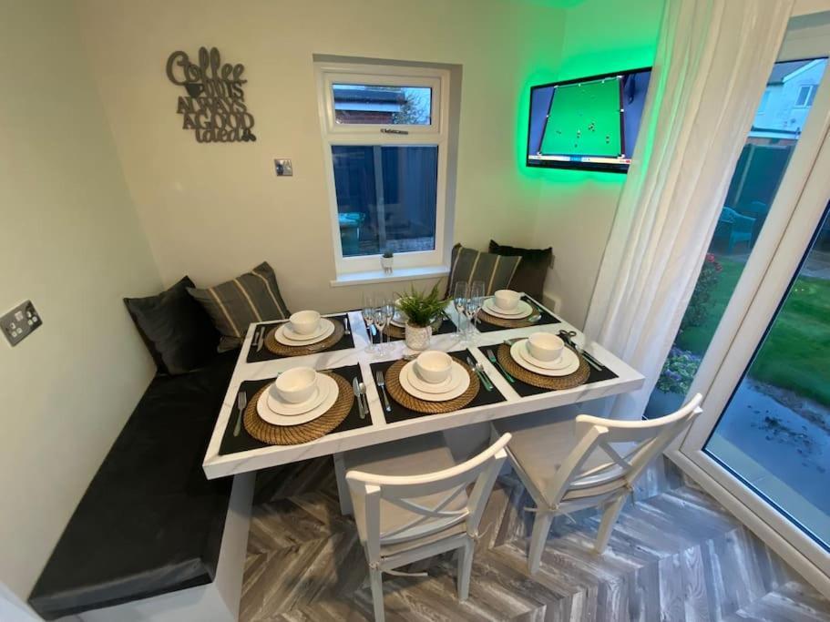 Wharfedale Lodge- Bungalow-3 Bed, 2 Bath, Amazing! Thornton  ภายนอก รูปภาพ